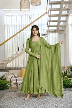 Gown Set - Image 7