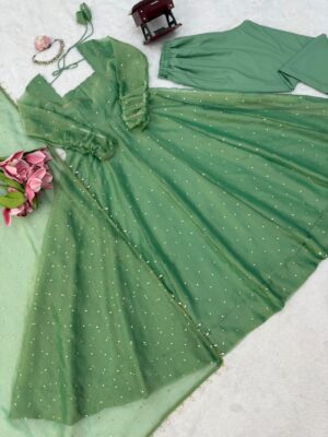 Gown Set - Image 20
