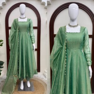 Gown Set - Image 3