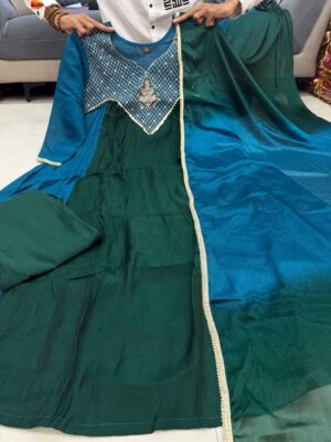 Anarkali Set - Image 9