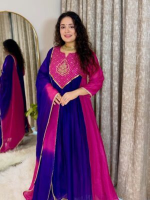 Anarkali Set - Image 8