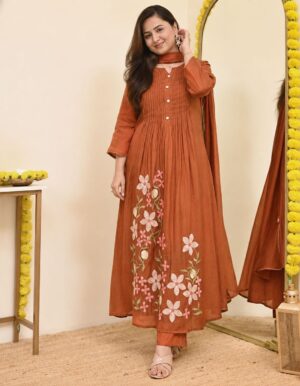 Kurta Pants With Duppata - Image 12