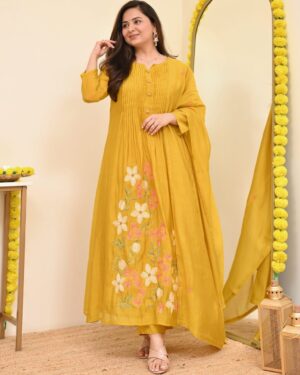 Kurta Pants With Duppata - Image 8
