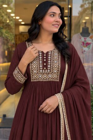 Mehrab Suit Set - Image 6