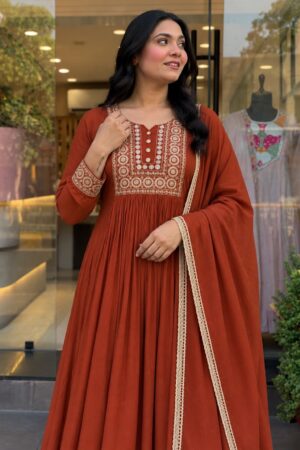 Mehrab Suit Set - Image 8