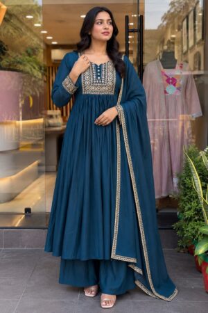 Mehrab Suit Set - Image 4